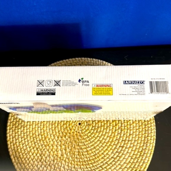 SHOT GLASS ICE MOLD WITH RE-USABLE PLASTIC SERVING TRAY - Picture 3 of 3